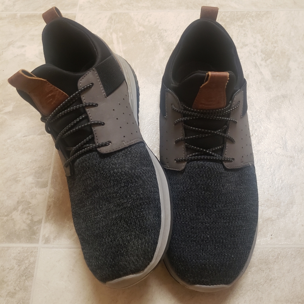 Sketchers Air Cooled Memory Foam Shoes 11